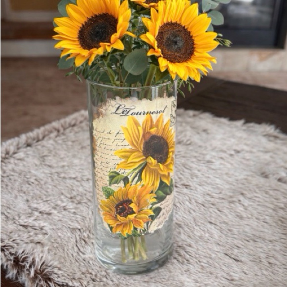 Hand Crafted Sunflower Glass cylinder Vase